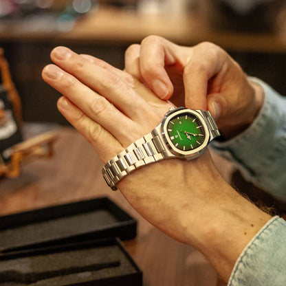 Poedagar Nautilus 40mm Watch | Adjustable Bracelet + Exclusive box